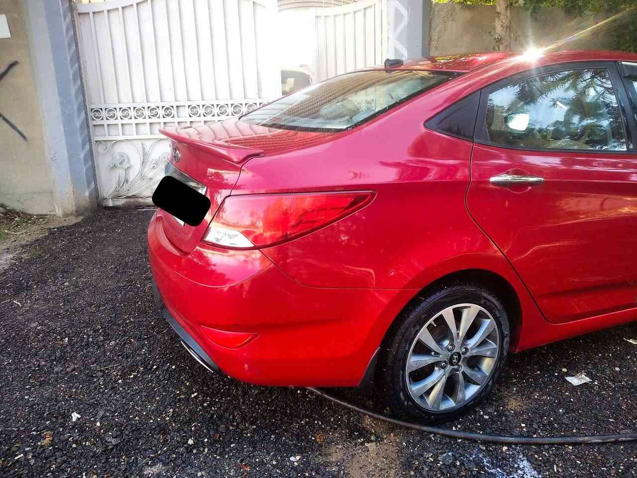 للبيع اكسنت 2016 امريكي رقم بابل بسمي السياره كله ليبل واحد بدون تبديل وبدون دواخل بيه صبغ جاملغ امامي فقط 
ماشيه 80 السياره جديده محرك 1600 مامفتوح 
السياره جديده مكينه كير حداديه جدد تخم تاير جديد تبريد ثلج السعر 96 وبيه مجال 
للاتصال ***********
***********
المكان بابل الحله
