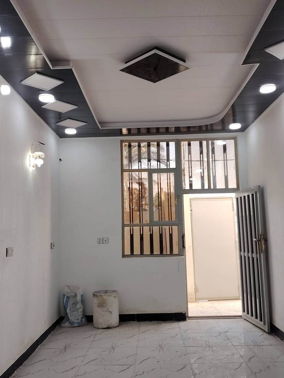 دار للبيع 🏡
 شغل نضام تركي كلش مرتب👌🏻
100 متر  #سند_25
بسعر 44 مليون #قابل_للتفاوض

غرفه/صاله/مطبخ/صحيات 2/استقبال
كراج كبير/مكشوفه 
ماء/كهرباء/سوق/مدارس/تبليط #عرض_15

#ملاحضه_قرب_100م_للشارع_في_الخط_ألاول

الموقع 🏡 نجف/شارع الصب عمود 327
للتواصل
***********
