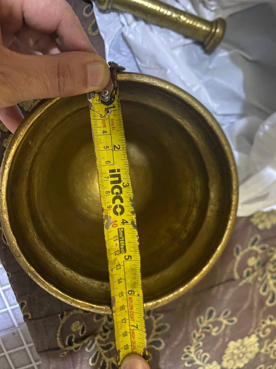 هاون نضيف قديم اصلي سعر 90الف  وزن 5كيلو ونص كامل مكان حي عامل بغداد عامل بغداد ***********
***********
سكن حي عامل بغداد
