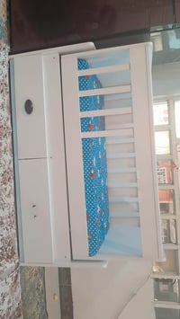 تخت طفل • نضيف • حي الصديق موصل