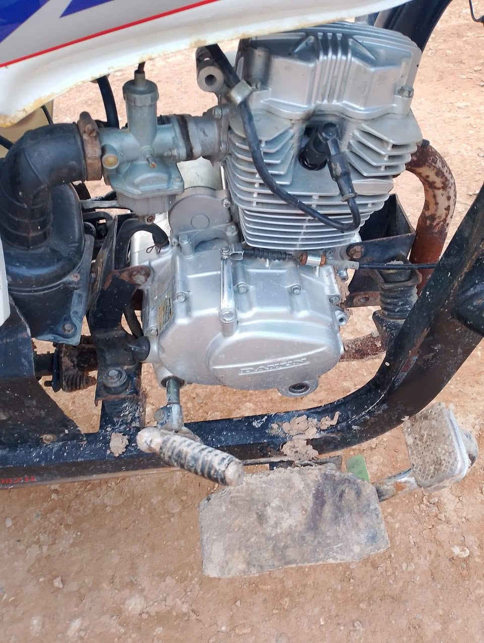 السلام عليكم شباب ستوته موديل 2013ستوته حلوه لونها ابيض بلاوراق محركها ناعم بس مبدل بوشه تواير ابو الخطه كهربائيات شغاله من الطول لطول مكاني شطره الاستفسار على هذا الرقم ***********
