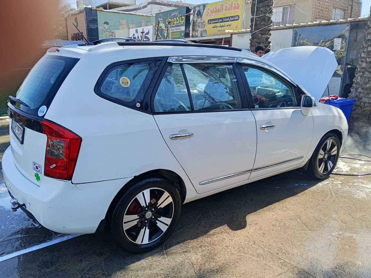 السلام عليكم 
كيا راندو موديل 2007 محرك 2700 
محرك كير كهربائيات تبريد مكفولات
مصبوغه حزام 
رقم بغداد باأسمي 
فتحه 
منظومة زنون 
باتري جديد 
السعر 90 وبيها مجال 
 ابو أمير ***********
مكاني بغداد الشرطه الرابعه شارع الضغط
