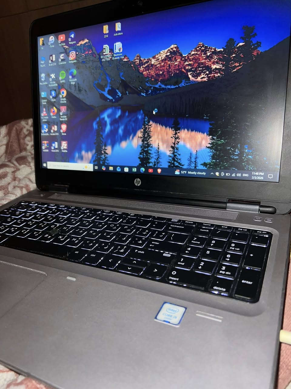 لابتوب: hp
الكيبورد الضوئي 
الرام : 8
الهارد : 256 SSd
المعالج : core i5 الجيل 6 
البطارية: تبقى 3 -2 ساعات
النظافه: 95% 
ويا شاحنة والجنط


**إذا كنت صاحب هذا الإعلان وتريد حذفه لأي سبب، رجاءا أرسل رسالة إلى الدعم الفني**