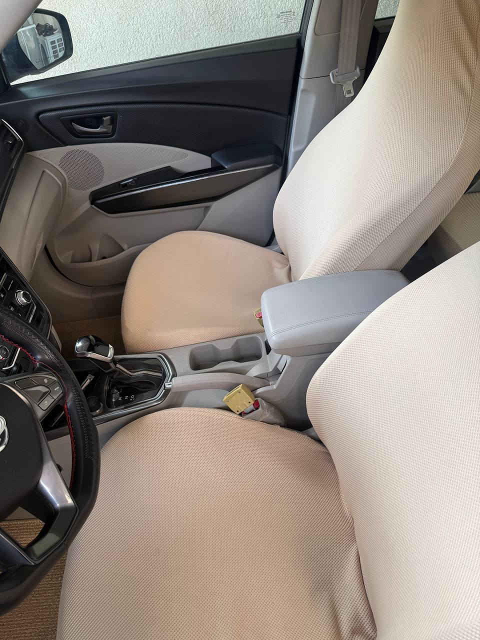 للبيع سيارة سانك يونك 2022 🚗
• الموديل: 2022
• الحالة: نظيفة جداً، استعمال خفيف
• المواصفات: اقتصادية، مريحة، مناسبة للعائلة والسفر كفاله ماشيه 63 سيبر ما نازل 
• السعر: 120 قابل للتفاوض للجادين فقط
• الموقع: البصرة

📞 للتواصل: [***********]
