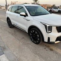 سورنتو ٢٠٢٤ • ٦ سلندر • ٧ راكب