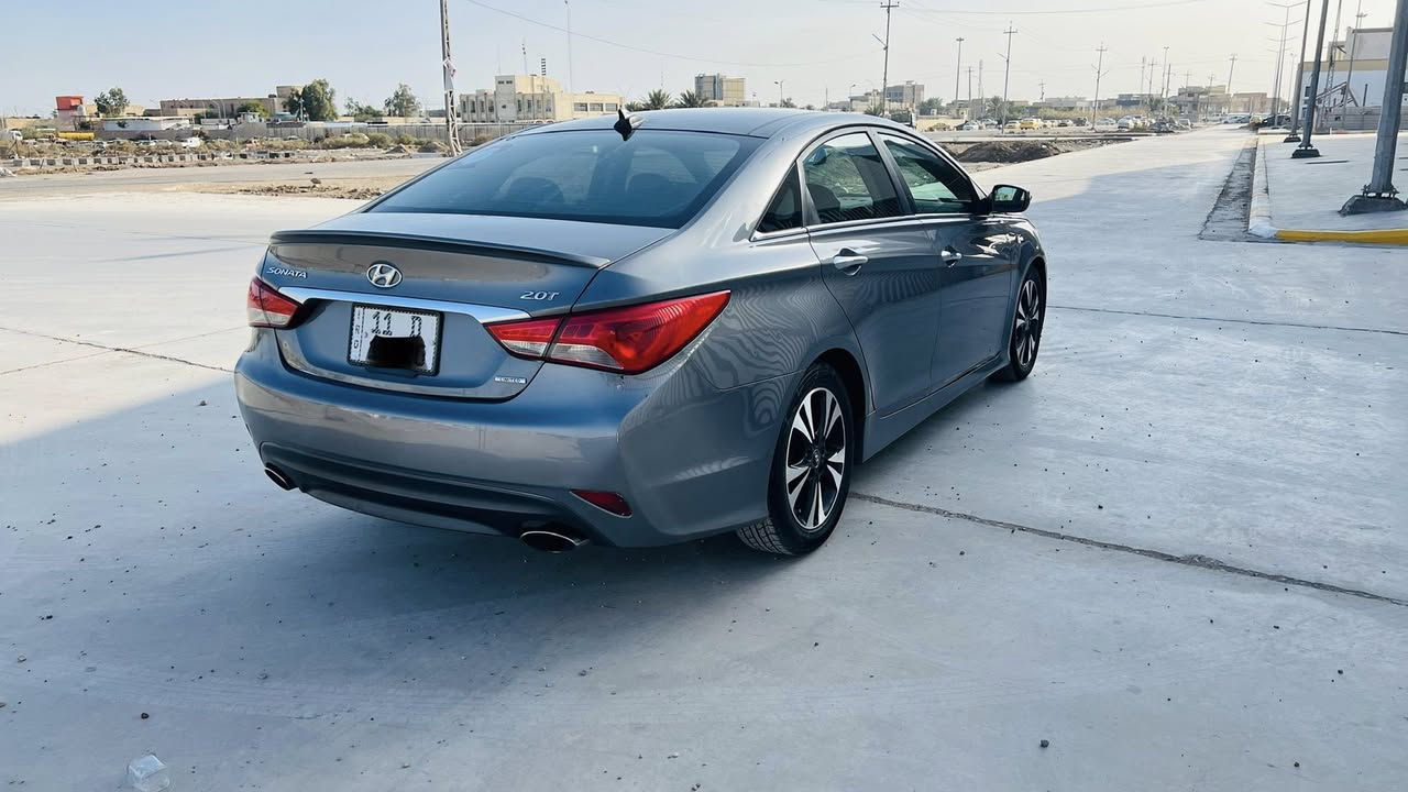 تحيه طيبه…❤️
سياره للبيع نوع هونداي سوناتا 
موديل ٢٠١٤ 
رقم بغداد حره باسمي سنويه ولوحات وهزه جدد دولي مشروع وطني 
لون رصاصي 
.
وارد امريكي حادثها جاملغ وبنيد فقط والباقي مكفول 
.
مواصفات فول 1/1 لمتدد للاخير 
مكينه ٢٠٠٠ تيربو طيران ✈️
كير اوتوماتيك+ عادي 
بصمه تشغيل+ابواب
شاشه كبيره بلاديه 
كامره 
كشنات جلد 
كشنات كهربائيه 
تبريد وتدفئه كشنات 
تحكم ستيرن جهتين 
فتحه بانوراما 
دبل صالنصه 
رادار جانبي 
تبريد امامي وخلفي 
ماشيه ٩٢ الف فقط حقيقي 
وسعرها ١١٦ وبيها مجال بسيط بعد المعاينه 
ومكانه بالكوت مركز المدينه 
وهذا رقمي ***********
