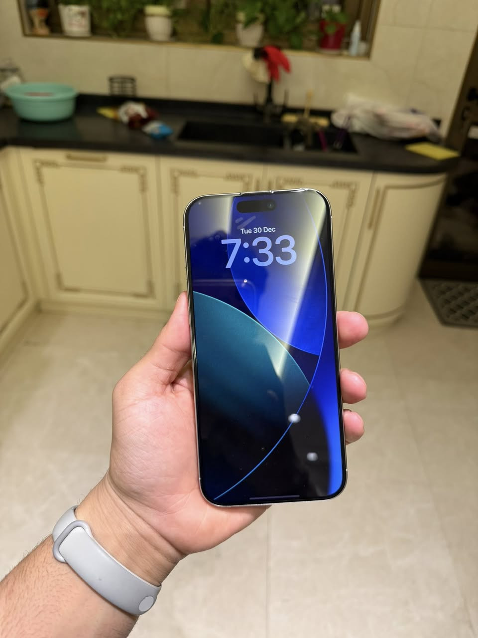 السلام وعليكم ايفون 16بروماكس بطارية 96 ضمان ماستر ٥١٢ كيكه رايده ب١٦٠٠ وبي مجال ***********
