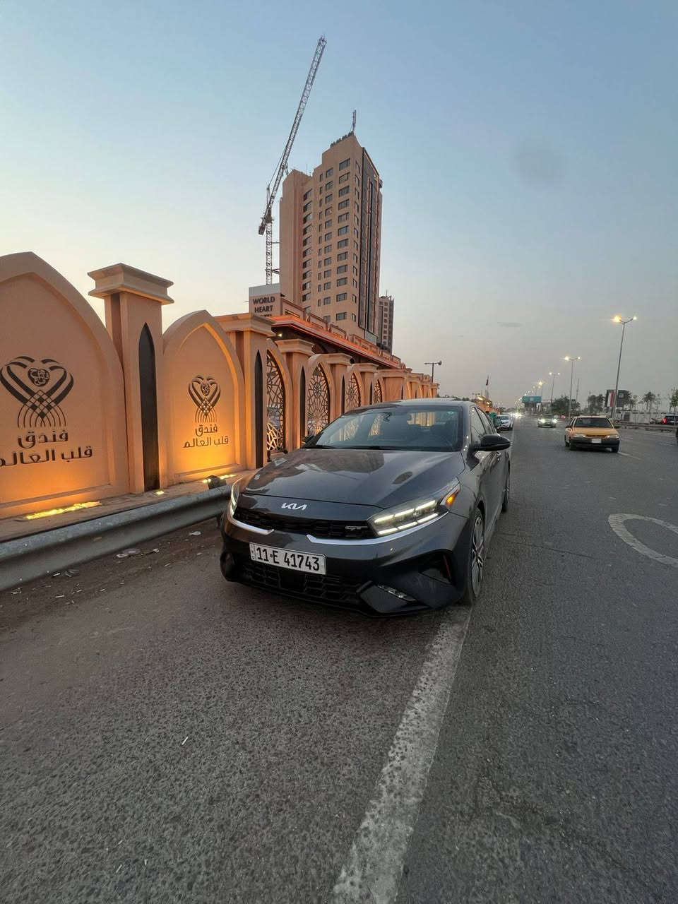 اعادة المنشور بسبب الناس الجذابه ربع ماعدها وينطيك كلمة للبيع او مراوس كيا فورتي 2022✅ (GT) فول مواصفات للاخير وكلها تعرف مواصفات ال GTشنو السيارت ليبل واحد كلشي ممبدل بيها رقم بغداد وارد امريكي  صور الحادث مع الصور   مكينه كير تبريد كهربائيات حدادية علا وضع الشركة ماشيه 45 ميل عنوان بغداد شارع فلسطين السعر(150$) و بيهه مجال الشراي يتصل (***********)
