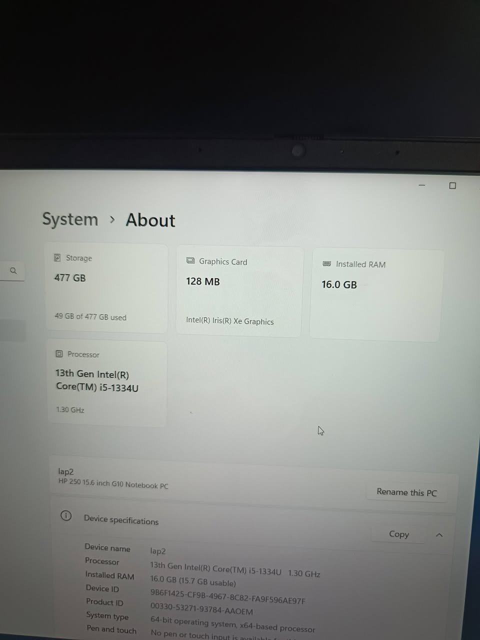 السلام عليكم
​💻 لابتوب HP أخو الجديد (مستعمل شي بسيط كلش وبحالة الوكالة) 💻
​للبيع لابتوب HP 250 G10، جهاز راقي جداً وبمواصفات حديثة وسريعة طيارة. الجهاز نظيف 100% وما يفرق عن الجديد نهائياً (مثل ما موضح بالصور)، مناسب جداً للدراسة، العمل، البرمجة، والالعاب الخفيفة إلى المتوسطة.
​✨ المواصفات العالية للفئة الذكية:
✅ المعالج (Processor): جيل ثالث عشر حديث Intel Core i5-1334U (سرعة وكفاءة عالية جداً وبأحدث تقنيات المعالجة).
✅ الذاكرة العشوائية (RAM): حجم 16 جيجابايت DDR4 (تنسى شي اسمه تعليق، يفتح عشرات البرامج سوية وبكل سلاسة).
✅ الهارد (Storage): نوع SSD فائق السرعة بحجم 512 جيجابايت (477GB فعلي)، الجهاز يشتغل بثواني.
✅ الشاشة: قياس 15.6 بوصة بدقة عالية ومريحة للعين، مع تصميم حواف نحيفة وكيبورد كامل (يحتوي على الأزرار الرقمية الجانبية الجداُ مهمة للعمل والدراسة).
✅ كارت الشاشة: Intel Iris Xe Graphics.
✅ النظام: منصب عليه أحدث نسخة Windows 11 Pro أصلية ومفعّلة.
​🌟 مميزات إضافية:
​النظافة: الجهاز ما بيه أي شخط أو عيب، استخدام خفيف جداً داخل البيت.
​البطارية: بحالة ممتازة جداً وتطول وياك.
​التصميم: خفيف الوزن، ولونه فضي ميتاليك كلش أنيق وفخم.
السعر 400 الف بيه مجال بسيط جداً
للتواصل وتساب فقط! 
***********
