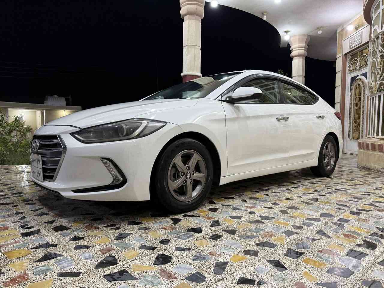 سلام عليكم
البيع النترا وارد امريكي 
موديل 2017 رقم اربيل
علمأ سنويه صاقطه 
ماشيه 128 m 
السياره بدون اي ضرر كلين ليبل واحد
بس بيها سحب كارت 
واكو جرد في كصت القماره  جدا بصيط
مواصفات 
حجم المحرك 2000 GDi
بصمه تشغيل وتفتيح
تحكم ستيرن جهتين 
شاشه حجم كبير 
كامره دواره 
تبريد بينانو لمس 
اريل فنديشن 
ويل كروم
اشاره بل مري
بعد بيها هواي مواصفات 
السعر 115 $ ورقه بيها مجال بصيط 
العنوان بغداد جسر ديالى الجديد 
تقاطع 9 نيسان 

الاستفسار *********** 
ابو محمد الشمري
