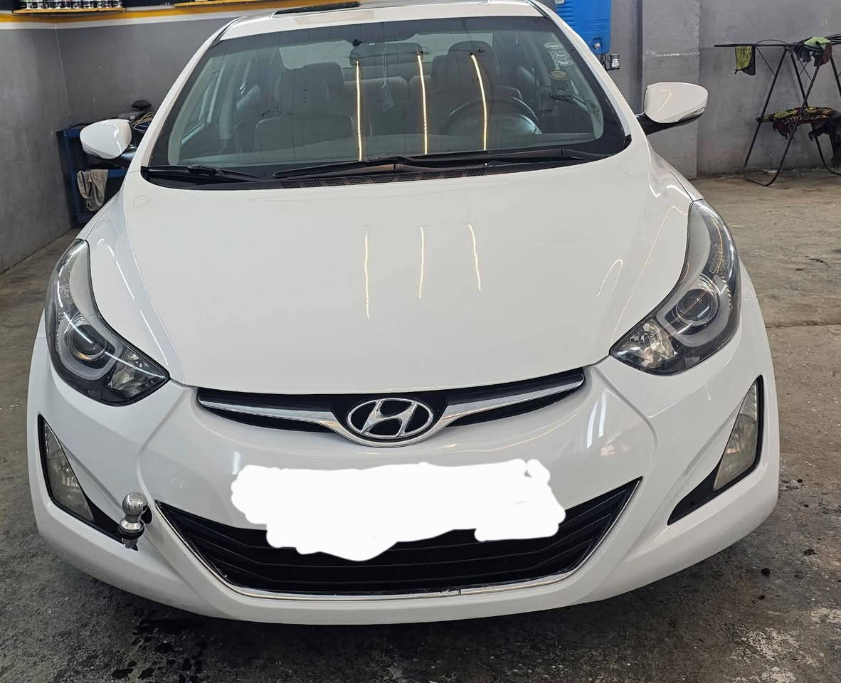 النترا فول مواصفات vip
المواصفات كالتالي:
محرك 1800 
بصمة ابواب وبصمة تشغيل
لد امامي ولد خلفي
ويل كب كروم
داخل قرميدي 
ستيرن هيتر
كشنات السائق كهرب 
كشن تدفئةو تبريد والخلفي تدفئة
فتحة سقف
طخم تايرات جديدة
سيارة جديدة ما بيه اي مصرف 
رقم جديد هزة جديدة بأسمي 
السعر الاتصال واتساب ***********
