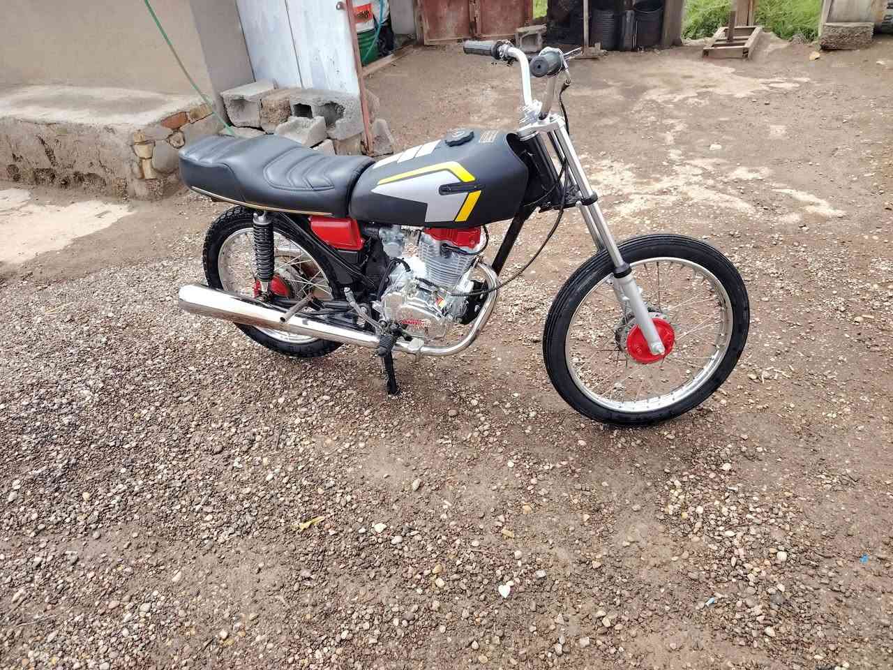 سلام عليكم دراجه تيربو للبيع شرط نضافه فول شراي يتصل وبخدمته *********** سعرها ٦٥٠ وبيه مجال
