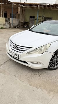 للبيع بسعر مناسب ب114 وبيها مجال بسيط اعتذر عن الوعده والاقساط  سوناتا...