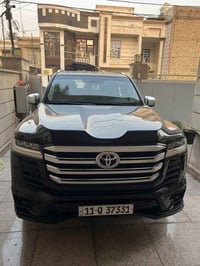 تويوتا لاندكروز (VX)twin turbo  شركة ساز اسود  موديل 2022   كفالة عامة...