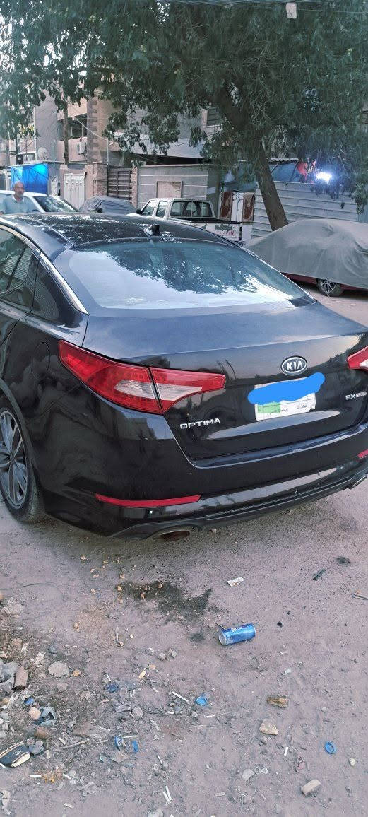 سلام عليكم للبيع موديل 2013
كيا اوبتما 2000  تيربو   رقم بغداد   بيها طخات مصبوغة ابيع صبغ حزام 
مواصفات     
- بصمه+. بانوراما 
- شاشه
- شفتات 
- كامره خلفيه 
- ثلاجه بالجكمجه
- تحكم فول ستيرن جهتين 
-  مودات قياده
- نظام ABS
- مثبت سرعه Cruse
- مري شفط + اشاير
- تدفئة تبريد بالكشنات نظام خزن ميموري
سعر  100.      اتصال
*********** مكاني بغداد
