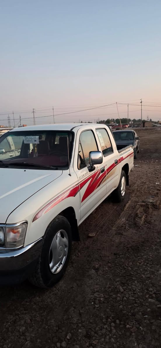 للبيع تيوتا 2001. سياره جديده كفاله سعره 135ورقة وبيه مجال مكان ناصريه الرفاعي مكلف بلنشر ***********
