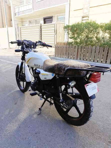 للبيع سونلنك ماكس مديل 25 اوراق كاملة سلف وهندر ماشية 6 الف مكينة خرسة لانضوح ولادخان ولاتفيلس كهربائيات شغال طسة متحس بيها دراجة رزانة وشلعة ومعدل ترايك وين متريد عارضها 775 مكاني بغداد البياع الشراي يتصل ***********
