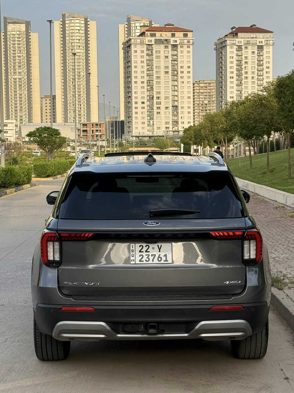السلام  عليكم ورحمة الله وبركاته
‏‎‏‎       ——— لـلـبـيع  ———

‏‎‏‎فورد اكسبلورر   —  Ford Explorer

‏‎‏‎وراد أمريكي.     —    ايرباك البرده

‏‎‏‎الموديل           —     2025 الاصدار الجديد 

فئة.                 —     بلاتنيوم 

حجم المكينه   —      V4/2300T

‏‎‏‎اللون                —      نفطي   

‏‎‏‎المسافه المقطوعه —  6.000 

‏‎‏‎حاله السياره. — صبغ البنيد فقط ( التقرير مرفق مع الصور )  

‏‎‏‎المواصفات 
‏‎‏‎- بصمة تشغيل 
‏‎‏‎- بصمة أبواب 
‏‎‏‎-تشغيل عن بعد 
‏‎‏‎-ترحيب عند الاقتراب 
-فتحة سقف بانوراما  
-نظام الملاحه 
-شاشه ديجتال
‏‎‏‎-كشنات جلد + مخمل
-كشنات اماميه تبريد 
-كشنات اماميه خلفيه تدفئه
-اناره محيطيه ب7 الوان 
-حساس امامي 
-حساس خلفي
-رادارات 360درجه 
-كامرات 360درجه
‏‎‏‎- شاشه كبيره تدعم نظام الأبل كار بلي ونظام الاندرويد 
‏‎-گير ماوس 
‏‎-نظام الدفع 4WD
-اشاره بالمرايه  
‏‎-اوتو هولد 
‏‎-اوتو ستوب 
‏‎-هندبريك بصمه 
‏‎-٧وضعيات قياده 
‏‎‏‎- ستيرن بحركه كهربائيه 
‏‎‏‎- تبريد مركزي 
‏‎‏‎- بگ لايت LED 
‏‎-صندوق كهربائي 
‏‎-كشنات VIP ( منفصل )
‏‎‏‎- كود باب 
‏‎‏‎-كرسي السايق والراكب بحركه كهربائيه
‏‎‏‎-تحكم ستيرن جهتين 
‏‎‏‎-تحديد سرعه 
‏‎‏‎-مانع انزلاق 
‏‎‏‎-ليد نهاري
‏‎‏‎باقي المواصفات المعروفه 

‏‎‏‎السعر            —      اكتب تم ويوصلك السعر مباشر 

‏‎‏‎رقم السياره    —      اربيل 

‏‎‏‎موقع  السياره —      السليمانية 

‏‎‏‎للأستفسار.     —       *********** - ***********
