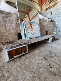 كرسي حلاقة بس عوزة ترتيب وسيت ميز المنيوم أمامية وخلفية للبيع سعر مناس...