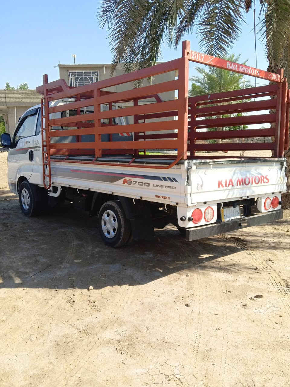 سلام عليكم
كيا قرده للبيع موديل 2017 سنويه ل2027 سياره خير من الله 
وضع شركه السياره مكفوله من ضربه وتبديل وصبغ سياره 
وضع شركه مال جناي مكينه كير اكسن خير من الله شواصي نضاف وضع شركه 
سياره كلها وضع شركه 
ما ناقصها برقي               السعر مناسب بــــ 120 وبيها مجال
مكان السياره واسط الصويرة 
الاستفسار على هاذا الرقم ✅ 
***********
