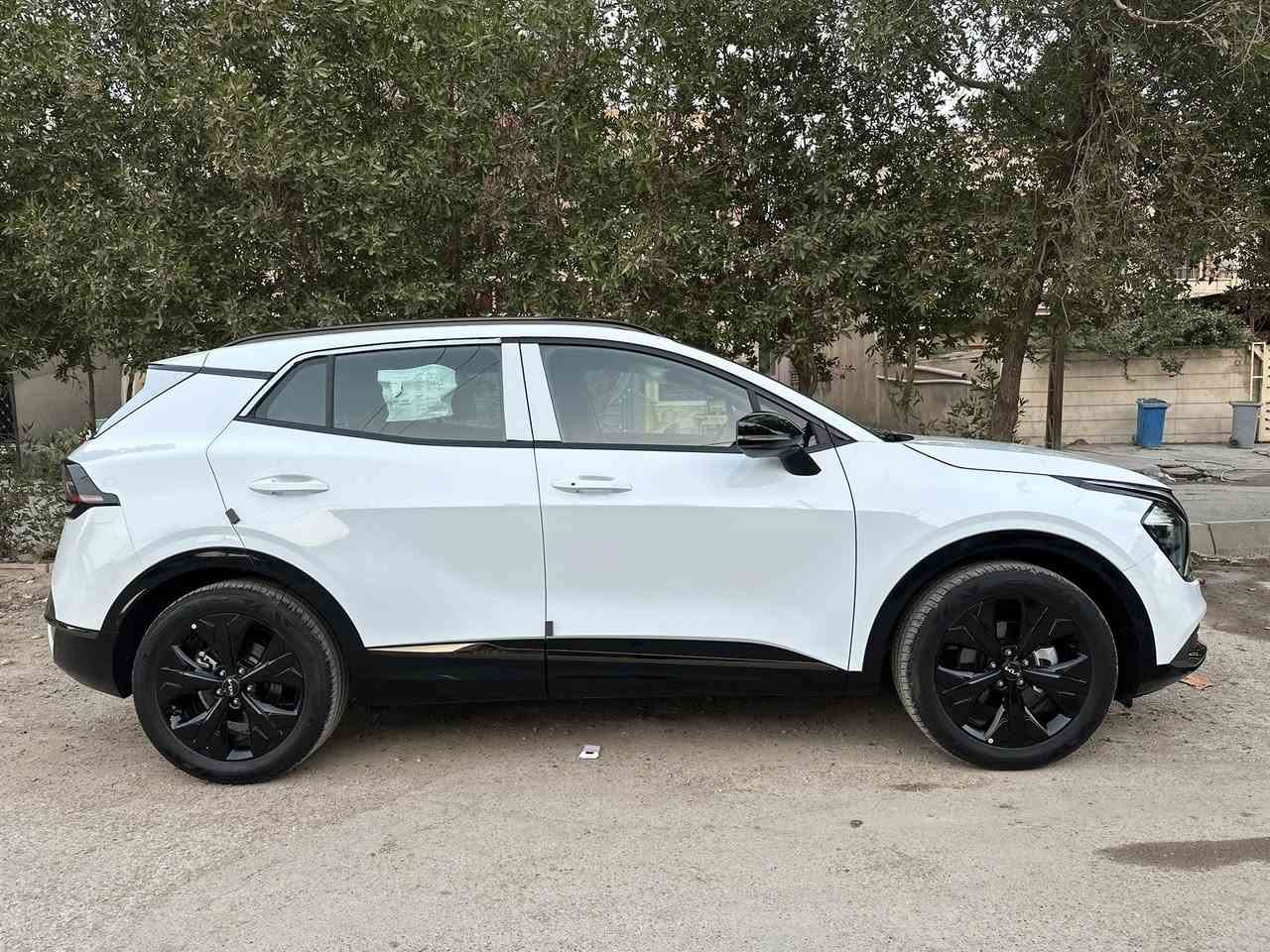 سبورتج 2025 بلاك إديشن || BLACK EDITION 
السلام عليكم عندي سبورتج موديل 2025 فئة بلاك اديشن، داخل زيتوني، السيارة زيرو
مكان السيارة بغداد الدورة
للبيع او المراوس
للإستفسار: ***********
