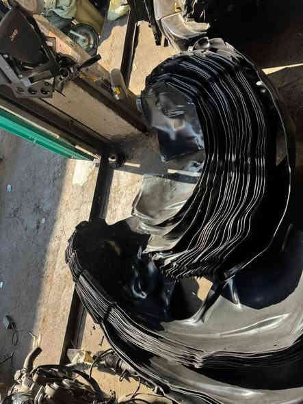 سلام عليكم ورحمة الله وبركاته وصول كميه كبيره من بطاين جيب بزون 2014 - 2018 بطانه مبطن سعر الطخم ٦٠ الف عنوان بغداد ساحة الطيران الفرع الأول يسار ويوجد لدينا خدمة توصيل جميع محافظات ***********
