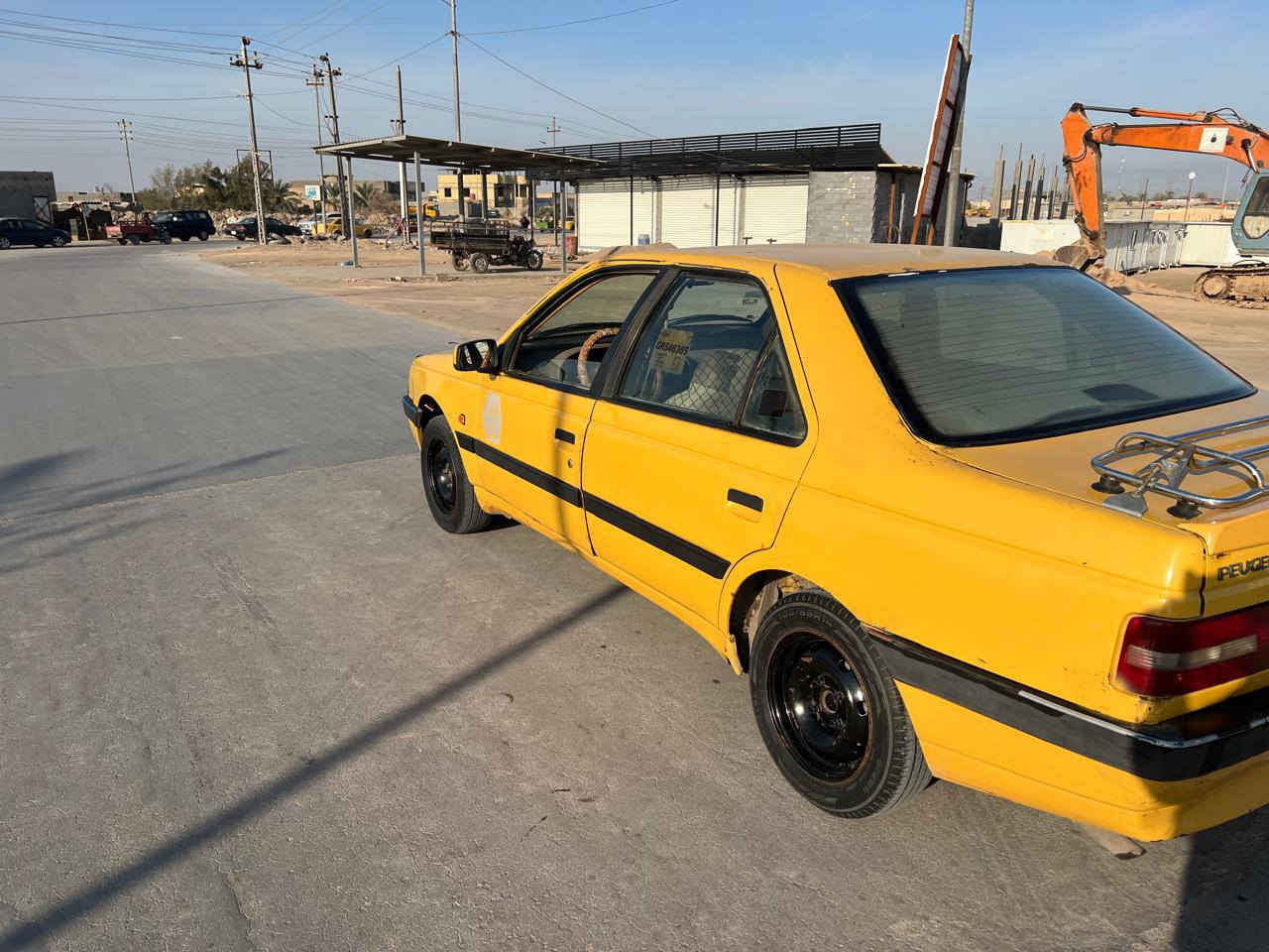 السلام عليكم سياره بيجو 405 مديل 2016 كير ومكينه خير من الله تخم تاير حداده مكان السياره البصره السعر 30 وبيه مجال بيع او مراوس ***********
