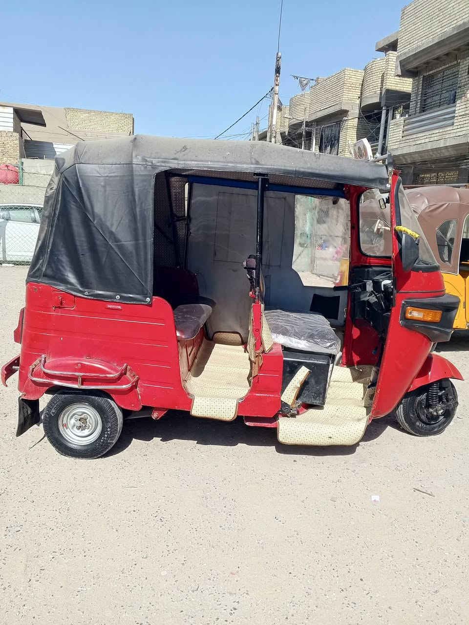 السلام عليكم تكتك زيل 2018 أوراق أصوليه مكينه مال باجاج 20 تكتك نضيفه وحلوه السعر 2750 وبيها مجال حك الجيه 
عنوان مدينه الصدر قطاع 32 
***********
