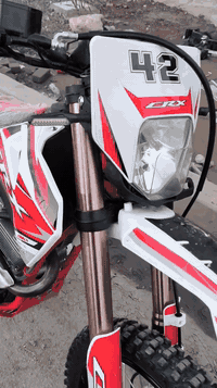 سلام عليكم شباب دراجه سي ار اكس قفاز مكينتهه 300 دراجه جديده اوراق بسمي سالهه  اقل الشهر من ماخذهه من المعرض   مكاني حي اور  السعر 1500 وهاذه رقمي ***********
