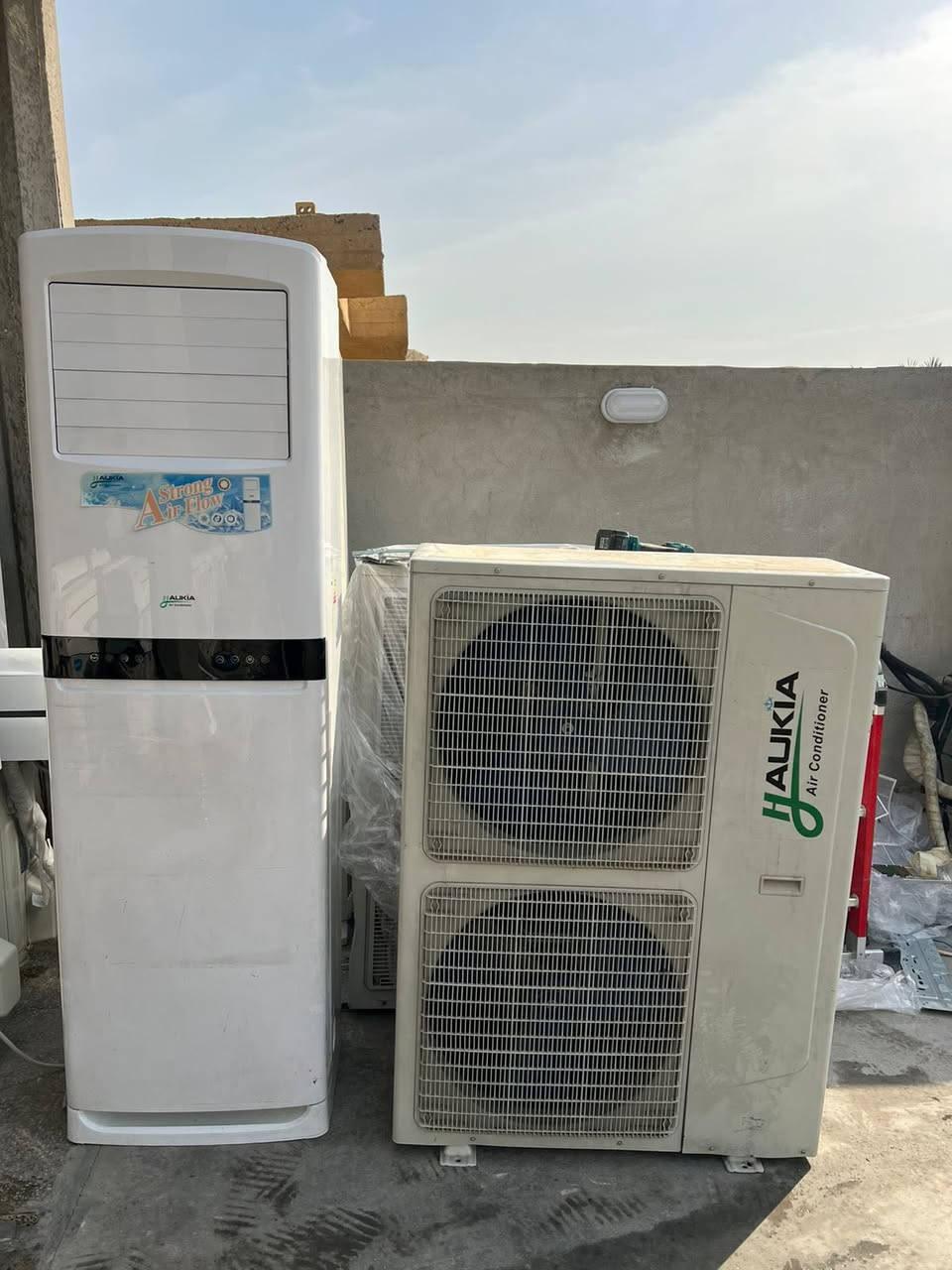 السلام عليكم
للبيع سبلت
نوع اوكيا
حجم3طن
دبل فان
السعر 950 الف
***********
