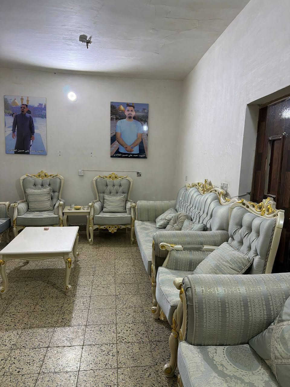 غراض للبيع ،الخشب نظيف نجاره صاج اصلي والتخم بعده جديد للتواصل *********** واتس اب
