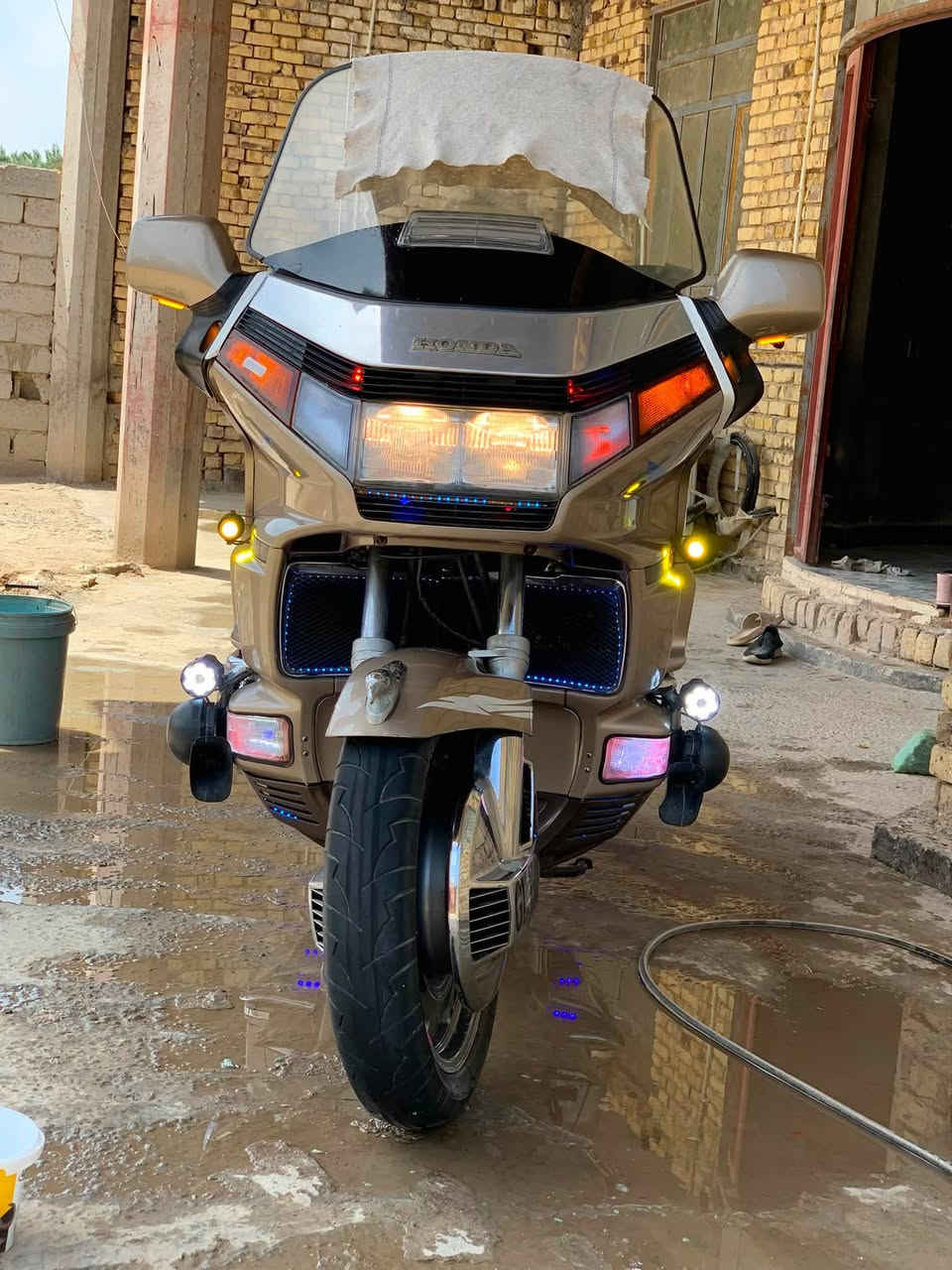 للبيع كولدونك 1500 محرك٦سلندر مديل٨٨ رقم بغداد تحويل مباشر محرك 
كير كلجات جك بك بلادكلشي شغال كهربائيات نشرات لايتات ثلجي كله شغال تايرات خلفي امامي جدد شادهن نواقصها دراجه دبلات كدام بيهن واحد كايم يندي دهن والباقي كله جاهزه دراجه بيع مستعجل سعرها ٢٨ وبيها مجال لشراي 
رقم موبايل ***********
