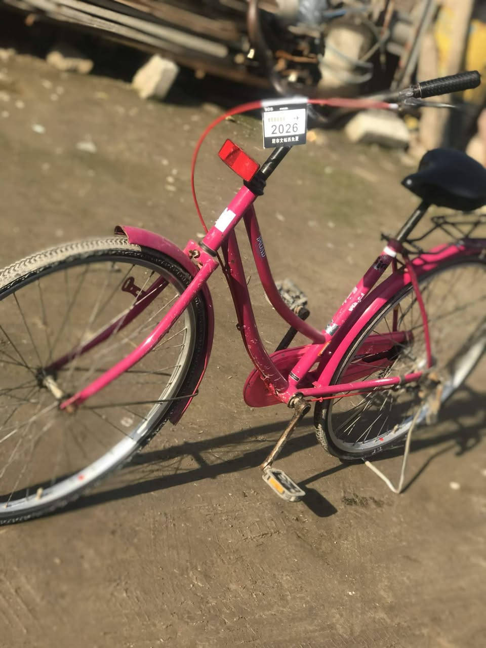 السلام وعليكم بيسكل اللبيع عبد الحليم حجم 26 موديل 2015 بيسكل نضيف جديد سعر 65 مكان الموصل حي البكر  رقم الهاتف ***********
