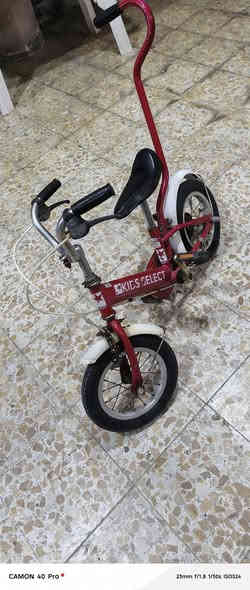 سلام عليكم 
للبيع بايسكل اطفال ياباني الأصلي للأستفسار الاتصال ع رقم الهاتف ***********
