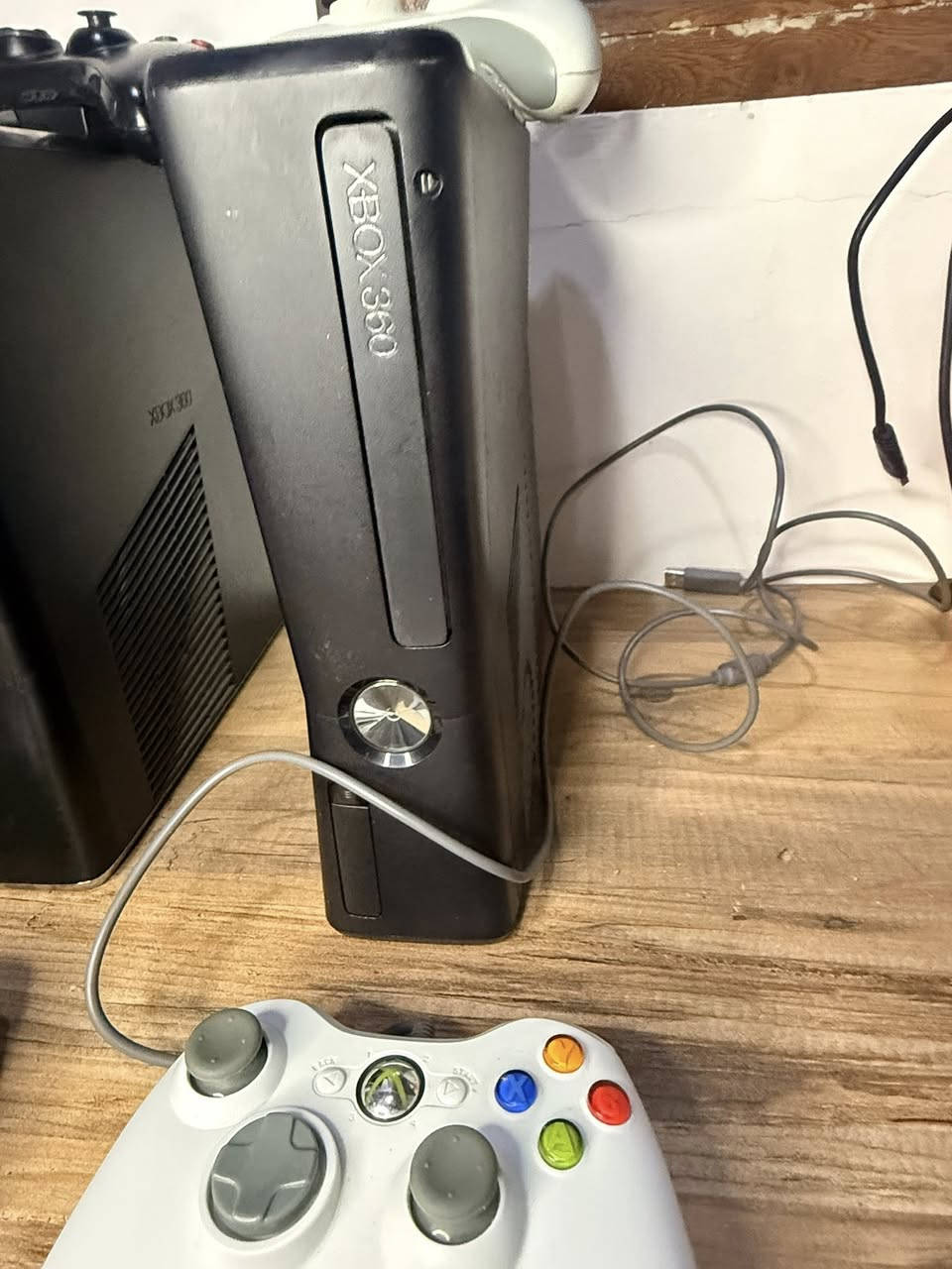 عرررض خاص نار 🔥 🔥
السلام عليكم اكس بوكس 360 سلم ذاكرة 250 كيكا دبل جوستك تجاري+اصلي وكافه ملحقاته الاصليه موجودة  ومفول العاب انطي الجهاز شرط الضمان والفحص.
سعر  الواحد 105 الف قفل مكاني كركوك والتوصيل موجود الشراي يتواصل وياي واني خادم رقمي ***********

