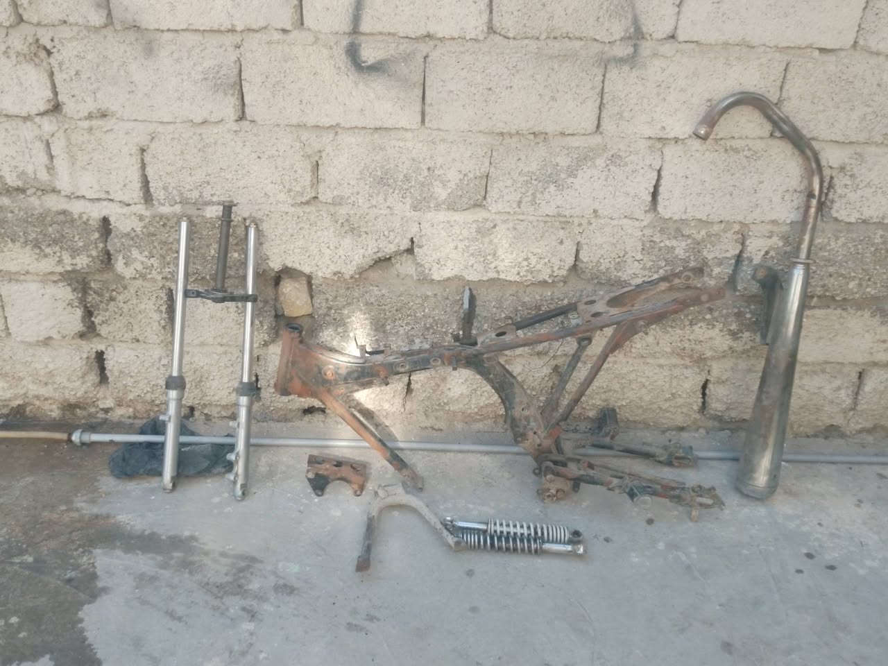 سلام وعليكم شاصي ايراني البيع قيم واخذ بل يرضي الله العنوان بغداد الشعب هاذه رقمه ***********
