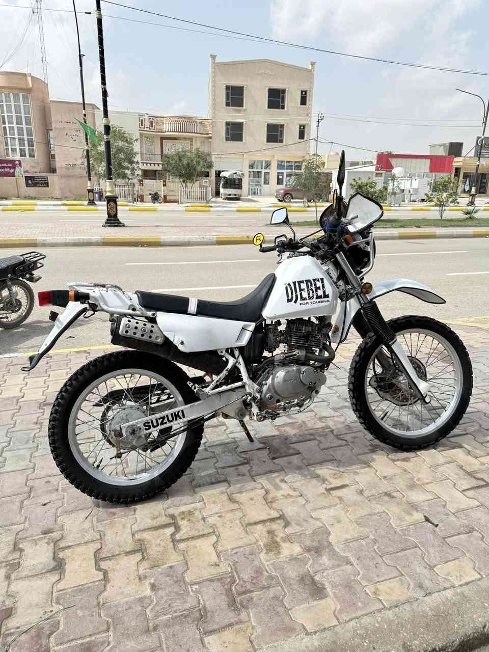 اللهم صلّ على محمد وآل محمد 
قفاز دجبل ياباني حجم 200
        ((سنويه ورقم)) 
العنوان واسط قضاء بدره 
***********
***********
