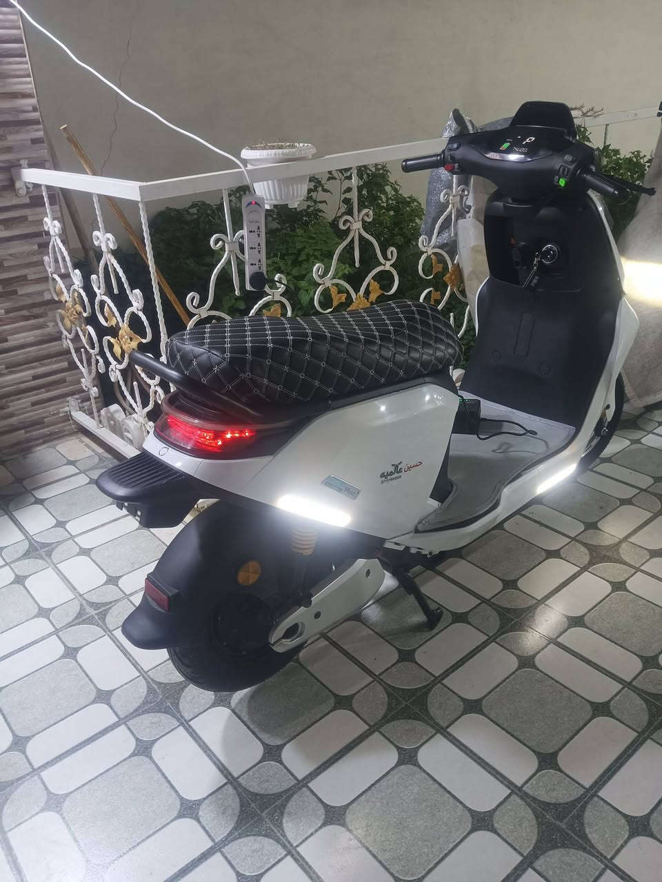 البيع دراجه شحن الدراجه تحتوي على 6بطاريات معه الملحقات الدراجه الاستفسار على الرقم ***********
