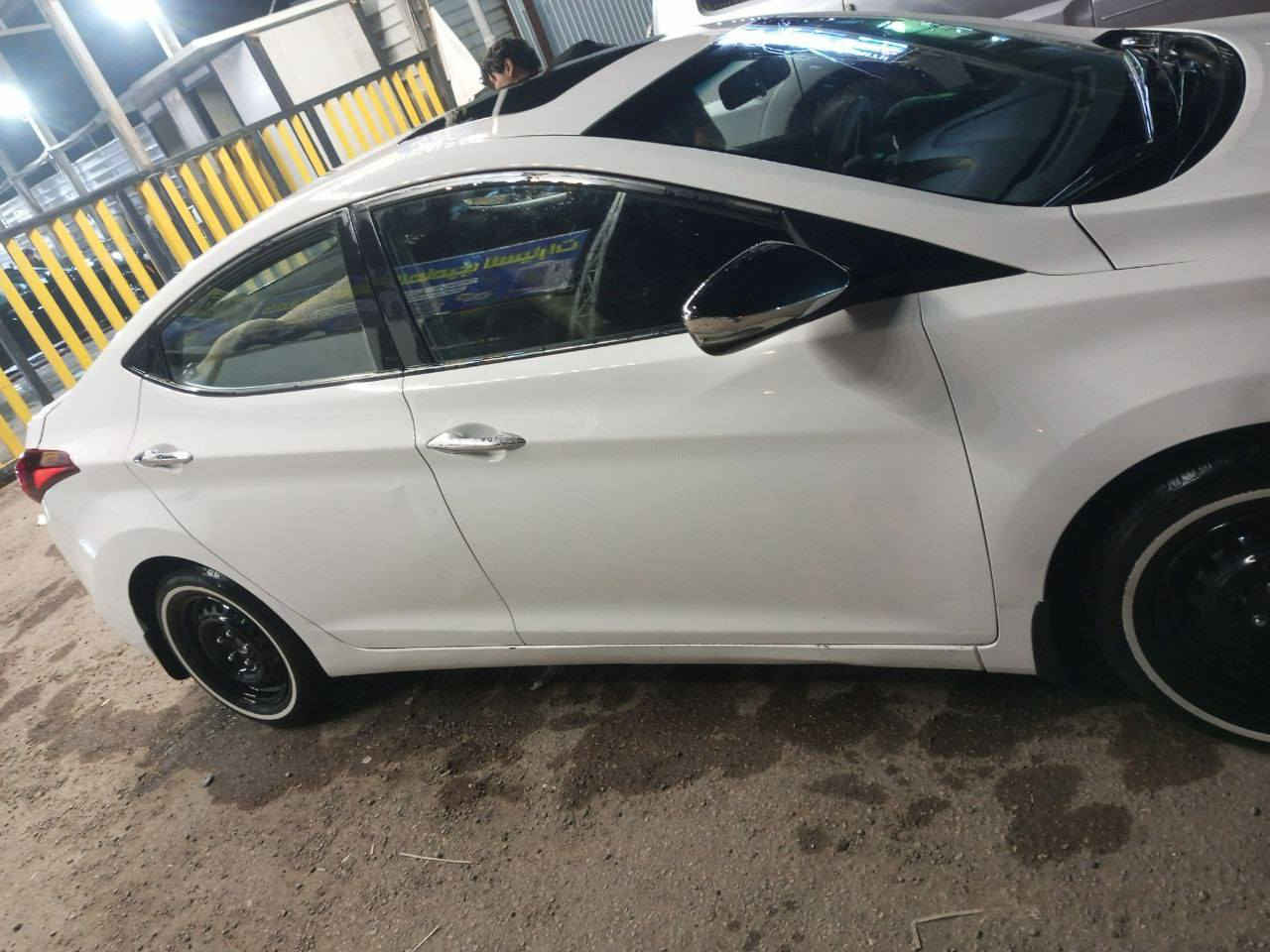 السلام عليكم .. هيونداي النترا 2015 – خليجي مكفول
السيارة بحالة جيدة وتتوفر بالمواصفات التالية:
أشاير
فتحة سقف بانوراما
لايتات LED أمامية وخلفية
تحكمات على الاستيرن
شاشة خلفية
مكينة 1800
دوش مرغوب
للتواصل والاستفسار: ***********
