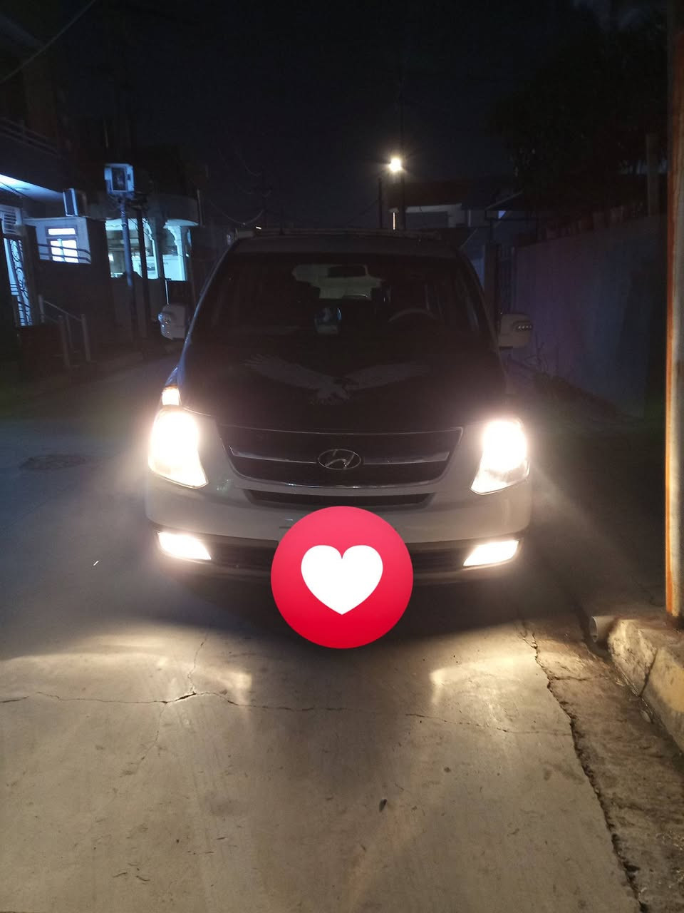 السلام عليكم
استاركس ١٢ محرك مفتوح كير عادي 
رقم كركوك باسمي الحد ٢٨ مشروع وطني تحويل اي وقت حسب المشتري 
هيئه مصفرة 
ضريبه مصفرة واعفاء من الضريبة 
٣ مكانات تعديل بارد بدون صبغ 
باب الصندوك امبدل 
كامرة دوارة ومرايات شفط واشارة 
محرك بي بخار وتنقيص قليل 
تايرات جديدة صدر خير من الله 
تبريد كمبرسر مال تفصيخ بيدي امبدله فريز جديد بالكارتون امبدل تدفئه شغاله 
كير واكسل خير من الله 
كاعيه جديده بالصيف امسوي بس اتريد تغليف 
كشنات مو جديدة بس نضيفه 
صبغ مالته حال حال ١٢ و ١٣ بي تكشير مكانات امكحل 
مكفوله من الكص والضربه القويه شاصي ماكو 
راديتر بالكارتون بيدي امبدلة ماكو تنقيص ماء 
باتري صار شهر امبدله 
بم مال كصه امبدله 
داينمو مال كصه 
سيارة جاهزة من كلشي ترايك للبصرة وعلى العموم السيارة مو صفر مال شركه هي ١٢ يعني صارلها ١٣ سنه بالشارع 
سعر ١٥٥ ورقه مكاني كركوك بيهه مجال بسيط حك الجيه ورجاءً المايعجبه السعر يعبر المنشور كانه ماشافه بدون كسر حلال الناس لانه انت هم باجر راح اتصير ابنفس الموقف واتبيع وناس تجي وتكسر حلالك وراح تنغث 
ورقم *********** وبي وتساب واعتذر اذا نسيت شي
