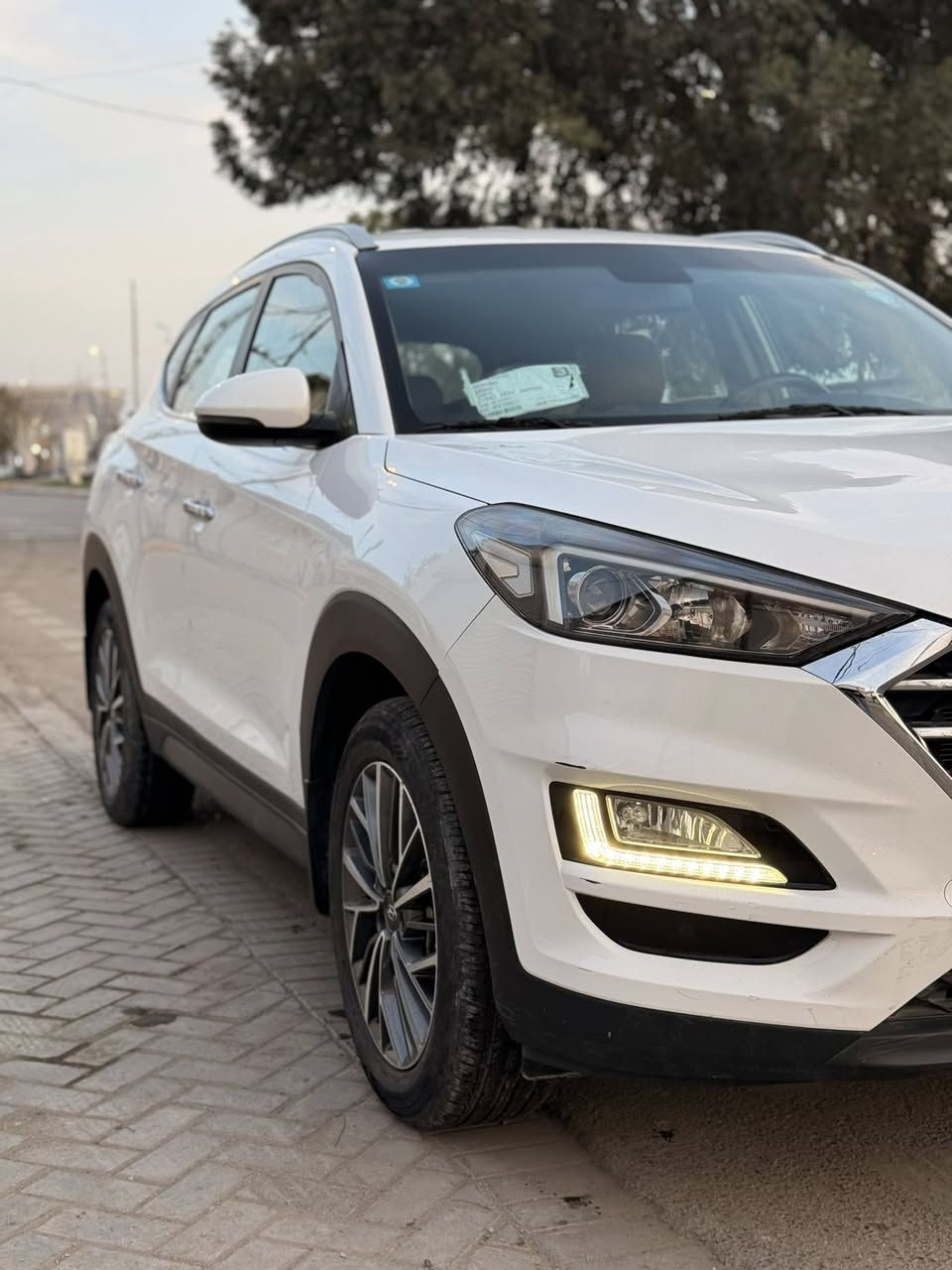 توسان 2019
لگاصد ماشيه 99 
بيهه فقط ضربه بل خشم مال بنيد على كد شبر والباقي كفاله 
سعره 200 وبيهه مجال 
مكاني مدينه الصدر السياره بسمي 
***********
