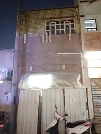 دار لبيع في منطقه الحريه الدباش المساحه 60متر الواجه 4 والنزال 15 للاس...