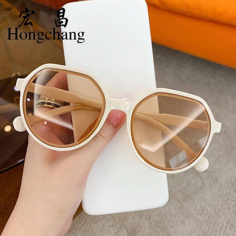 نظارات كورية 

الدرزن 12 قطعه 

سعر الدزرن 24 الف 

الحجز مراسلة الصفحة أو واتساب 

*********** 

***********
