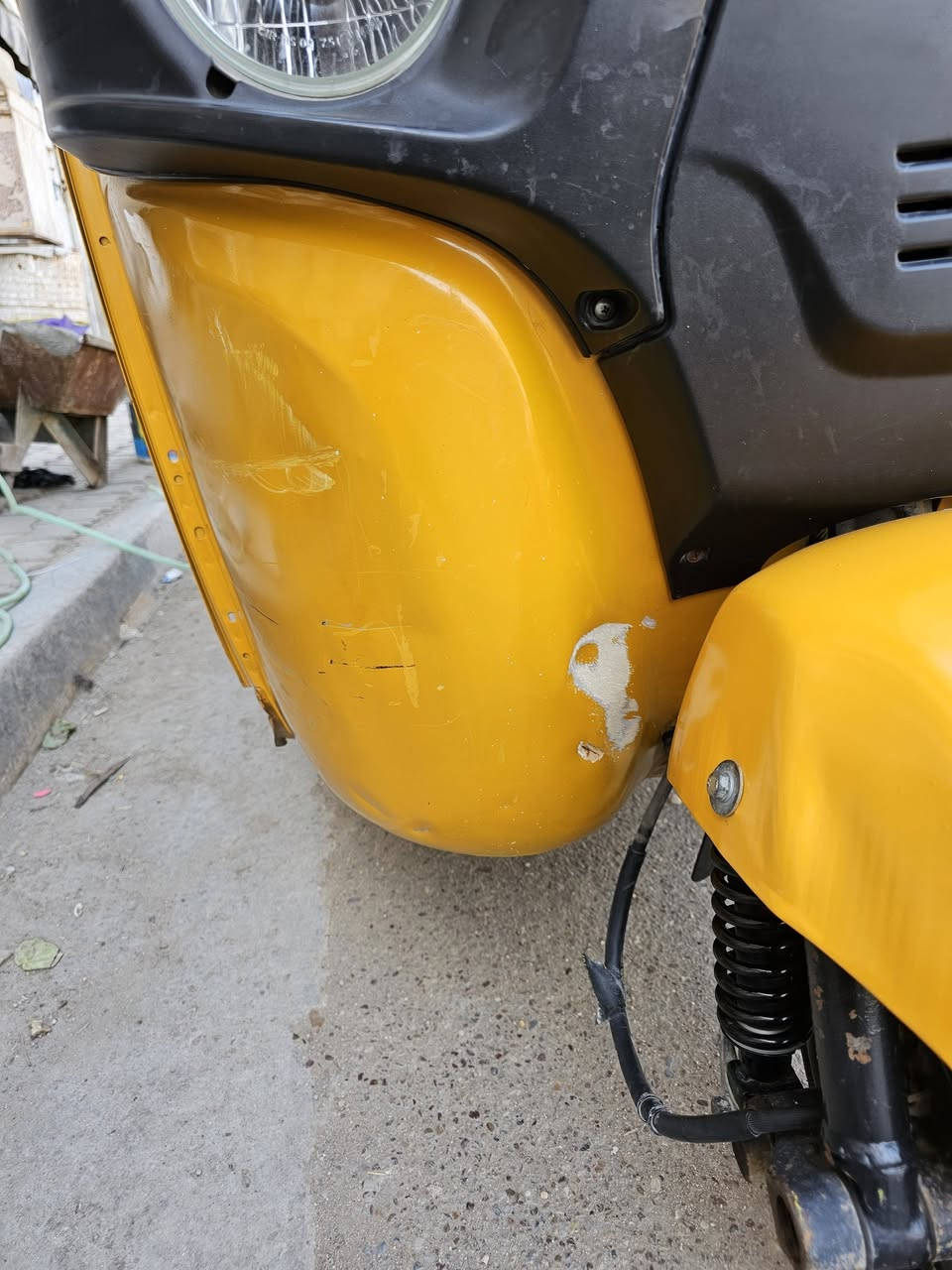 سلام عليكم تكتك موديل 22 مرقم بغداد كفاله عده الغد معمر وموضح بالصوره مكينه لا تبخير ولا تنقيص مكاني بغداد الشعله الشراي يتصل او واتساب ***********
