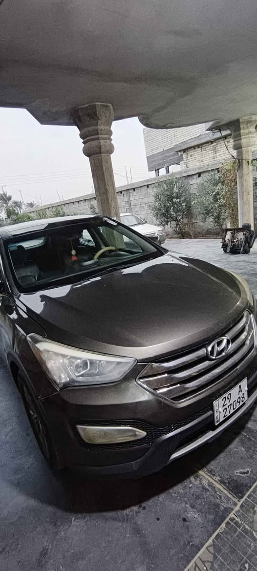 السلام عليكم 
سنتافي
موديل ١٤امريكي فقط بنيد مبدل وبيه كم قطعه صبغ بدون دواخل مكفولة كير محرك لغود شواصي 
فول موصفاات عدا البصمه فقط يحتاج دوشمه و صدره نضافته ٦٠بلميه مكاني بغداد بسمايه إتصال فقط متوفر*********** بغداد, العراق
