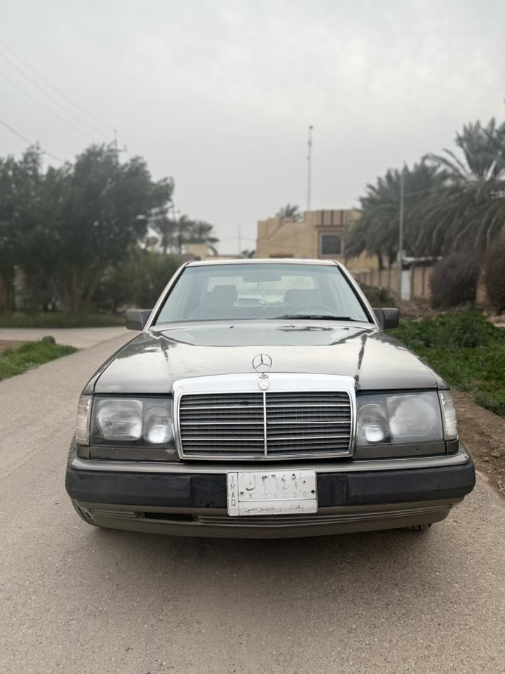 سلام عليكم
مارسيدس دب موديل 91 اصل رقم بغداد محرك vvt2500 

فتحه بل قماره تخم تاير جديد حداديه امامي نقصً حداديه خلفيه 

 سعر 65 $مكاني واسط الكوت ***********
