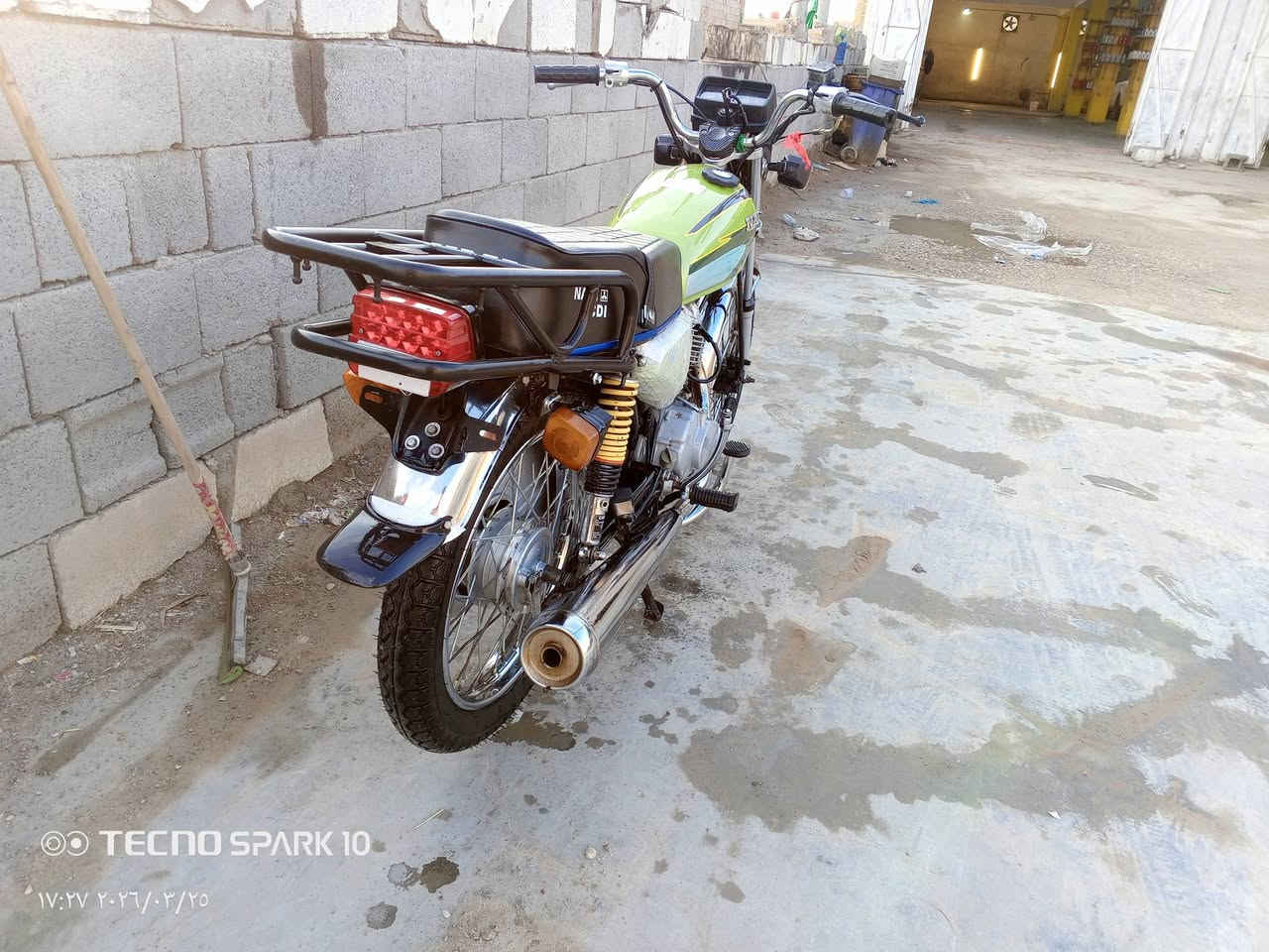 السلام عليكم دراجه للبيع نامه وراق صولي كفاله ربع ما ذب عليهه مكينه خرسه مفتوحه موديل 2021 ترهم مراوس دراجه تخبل مكان نعمانيه ***********خاص مفتوح @إشارة
