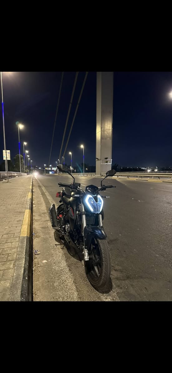 السلام عليكم
بنلي S 180

الدراجة موديل ٢٠٢٤ جديدة وبعدها داخل الضمان ماشية فقط ١٤٠٠ كيلو متر مابيها اي نقص وبيها مرايات نينجا وقفل دسك ابو الانذار ودهن جديد امز اويل 

وكل غراض الشركة موجودة وياها 

رقم اربيل كاملة بأسم عربي 

سعر الدراجة ٣٥٠٠ مليون دينار وبيها مجال بسيط بيع فقط 
علما سعر الزيرو ٤٥٠٠ مليون
مكان الدراجة بغداد حي العدل 

***********
