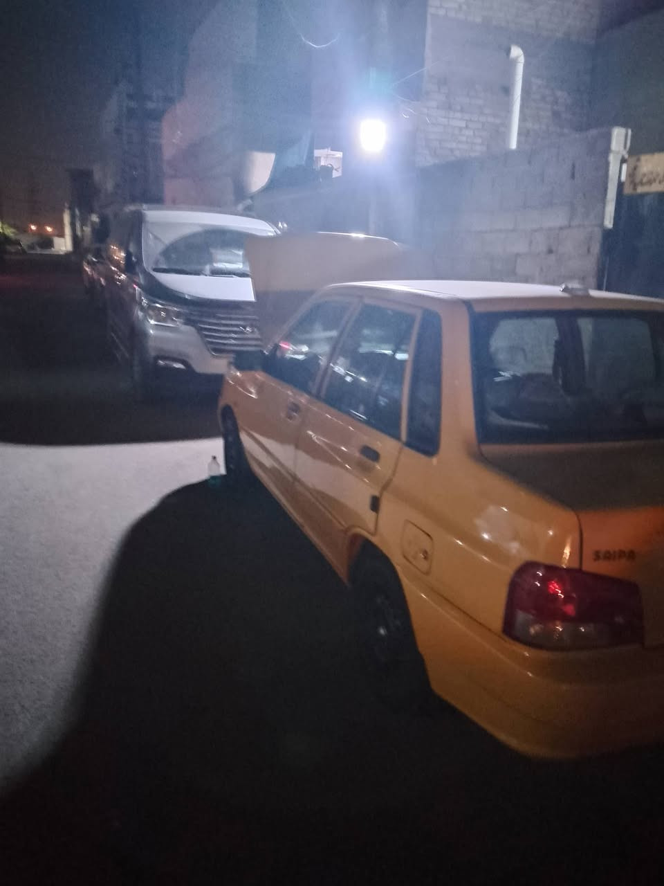 السلام عليكم سياره سايبه منغولي موديل 2012مكينه وكير كفاله شاصي كفاله مثل ما موضح كدامك بل فديو سياره من ايدك لشارع ربع مذب عليها سعر 37 وبيها مجال رقمي ***********
