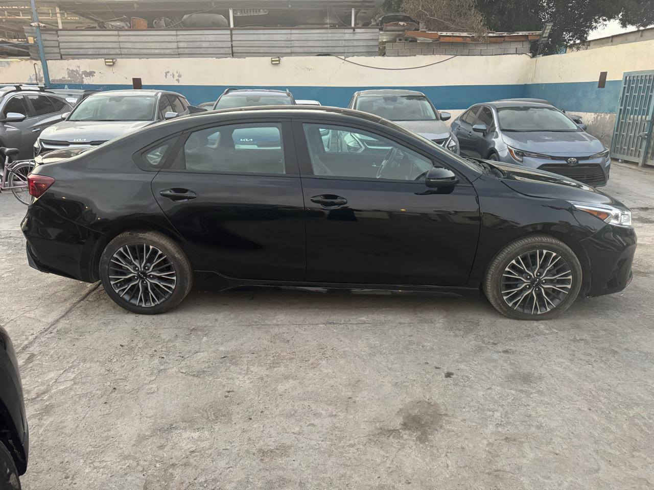 فورتي ٢٤مرقمه كتاب شهداء ميسان جيتي لاين حادث مبدل بنيد ماشيه ٤١سعر ١٦٠وبيه مجال مكان سياره ميسان العماره وهاذ رقمي ***********
